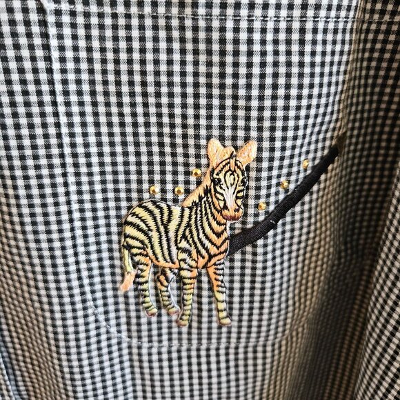 MILI Designs Woman SZ XL Gingham Western Shirt With Embroidered Animals Novelty - Picture 3 of 9